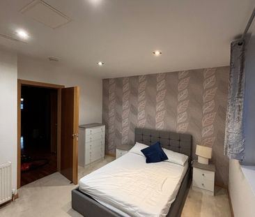 3 Bed Flat, Western Harbour Place, EH6 - Photo 3