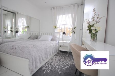 1 bedroom in a flat share to rent - Photo 5