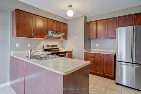 Semi-Detached Home For Lease | W8121836 - Photo 4