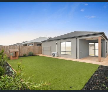 Luxurious Family Home in Thornhill Park - Photo 6