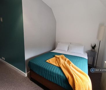 1 bedroom in a house share to rent - Photo 3