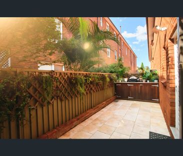 2/114 Chuter Avenue, Ramsgate Beach, NSW 2217 - Photo 1