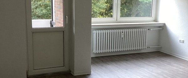 Renovierte 2-Zimmer-Wohnung mit Duschbad und Balkon, ab sofort - Foto 1
