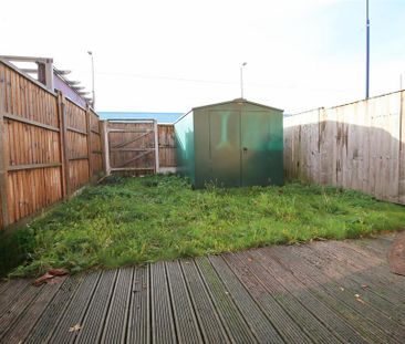 3 bedroom terraced house to rent - Photo 5