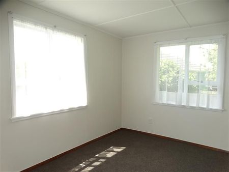 16 Malone Place,Hawera - Photo 3