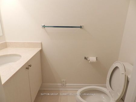 For Lease - 3170 Erin Mills Parkway Unit# 112, Mississauga, Ontario - Photo 2