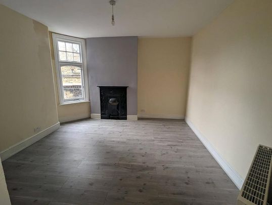 6 bedroom semi-detached house to rent - Photo 1