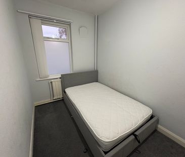 2 bedroom apartment to rent - Photo 6