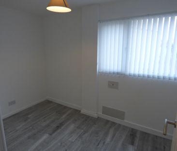 1 bedroom Flat for rent - Photo 5