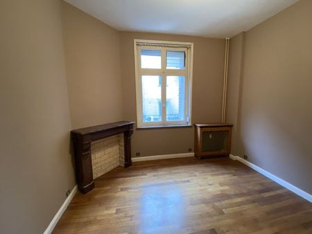 Location Appartement 3 pièces 90m² LILLE 59000 - Photo 2