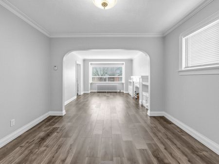 For Lease - 18 Roblin Avenue, Toronto, Ontario - Photo 3