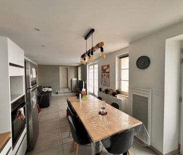 Location maison 10 pièces, 145.62m², La Roche-sur-Yon - Photo 1