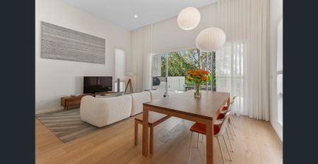 Spacious Furnished Family Home with Pool - Photo 4