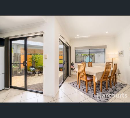 2/179 Torquay Road, Scarness, Qld 4655 - Photo 3