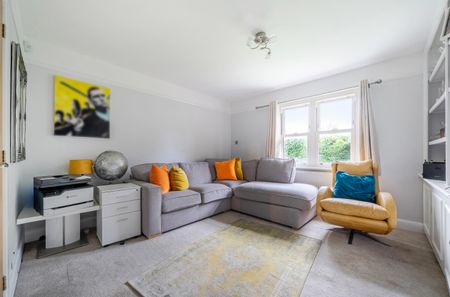 5 bedroom detached house to rent - Photo 2