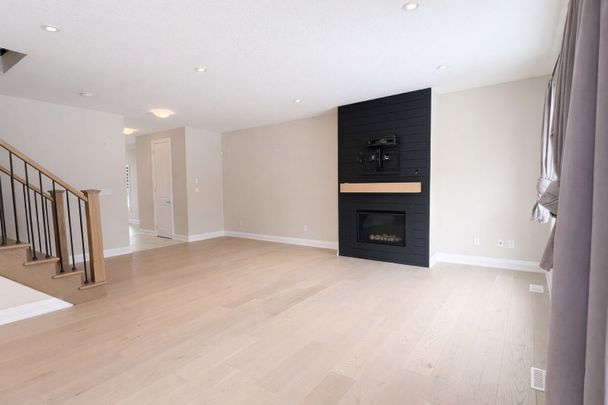 For Lease - 325 Sedgewood Street, Kitchener, Ontario - Photo 1