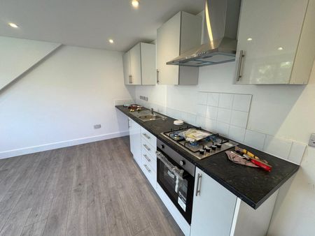 Frimley High Street, Frimley, Camberley, Surrey, GU16 - Photo 4