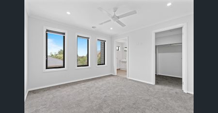 UNIT IN QUIET CENTRAL REDAN COMPLEX - Photo 4