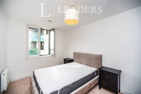 3 bedroom apartment to rent Sirius, 2 The Boardwalk, Brighton, BN2 - Photo 4