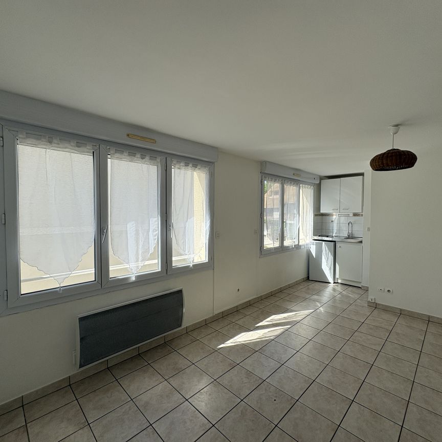 Location Appartement 1 pièce 20m² VILLEBON SUR YVETTE 91140 - Photo 1