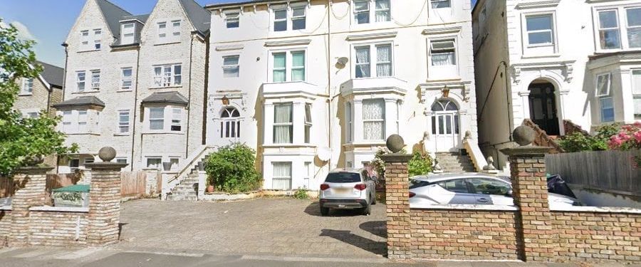 Studio Flat, Croydon Road, SE20 - Photo 1