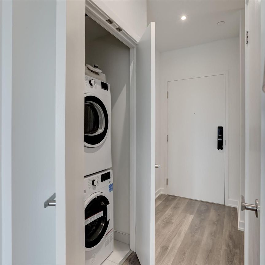 For Lease - 28 Ann Street Unit# 807, Mississauga, Ontario - Photo 1