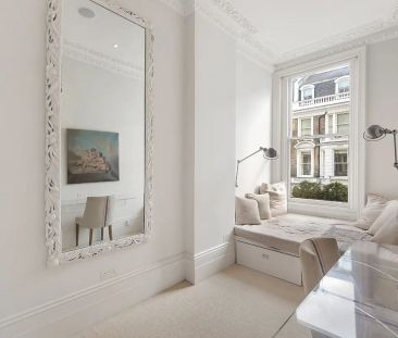 3 bedroom flat in Kensington - Photo 3