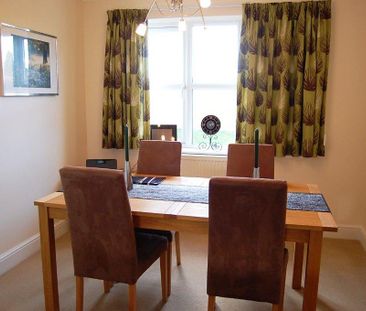 4 bedroom detached house to rent - Photo 3