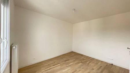 HOUILLES CENTRE VILLE 2P avec Pk et potager privatif, - Photo 3