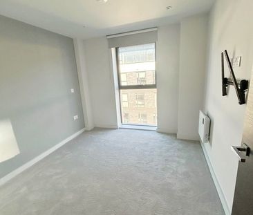 2 Bed Flat, Merchant's Wharf, M5 - Photo 3