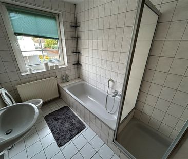 Sanierte 4 Zimmer-Wohnung mit Garage und Balkon in Nienburg - Photo 2