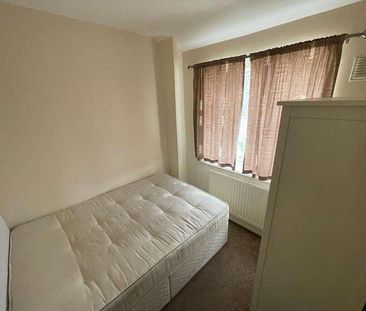 Hedgemans Road, RM9 - Photo 5