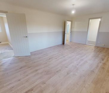 3 bedroom flat to rent - Photo 1