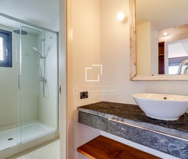 Excellent 5 Bedroom house / villa with 80m² terrace for rent in Sar... - Photo 5