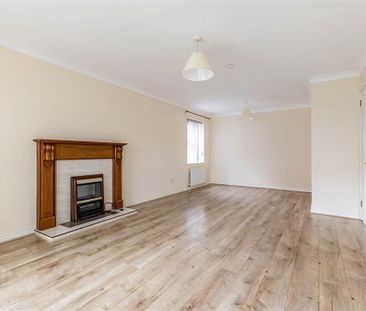 7 Lord Warden's Green, Bangor, BT19 1YR - Photo 2