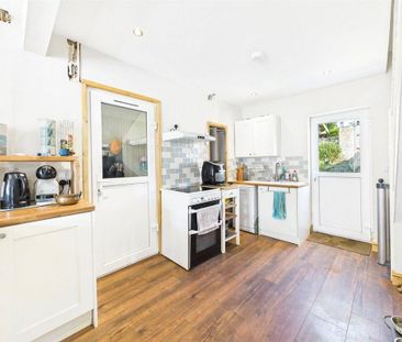 3 bedroom bungalow to rent - Photo 6