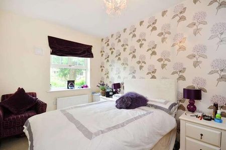 Golden Manor, Hanwell, W7 - Photo 4