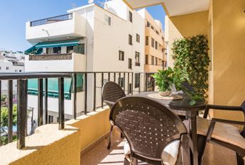 ALQUILER TEMPORAL EN LOS CRISTIANOS. DISPONIBLE ÚNICAMENTE LOS MESES DE MARZO A SEPTIEMBRE – 0067-03995