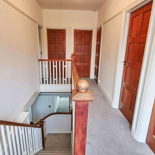 Brighton Road, Purley, CR8 - Photo 2