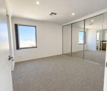 Main Home &dollar;950&sol;Week &vert; Studio &dollar;450&sol;Week - Brand New Coastal Living & a Separate Studio - Photo 4