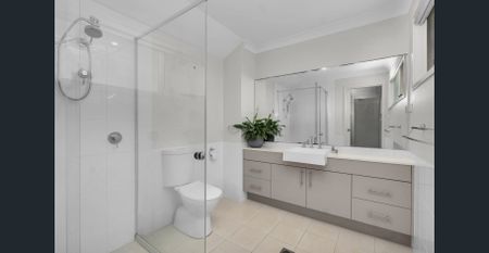 Family home in Elderslie - Photo 5