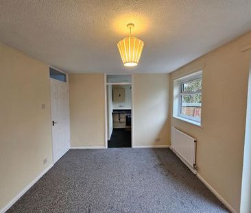 2 bedroom bungalow to rent - Photo 2