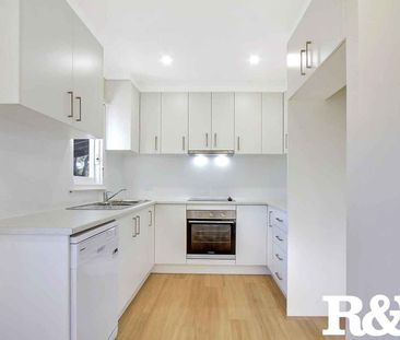 Freshly Renovated Family Home - Photo 5
