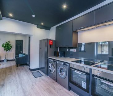 To Rent Louise Street, **Available From August 2025 - 6 Bedrooms**,... - Photo 6