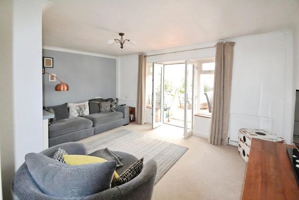 2 bedroom detached bungalow to rent - Photo 1