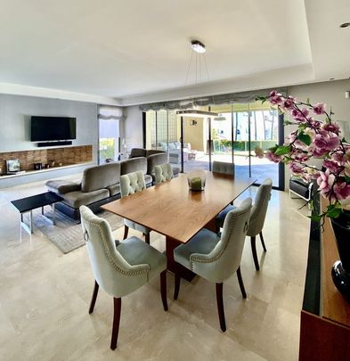 Sierra Blanca, Marbella Golden Mile, Marbella, Andalusia 29602 - Photo 1