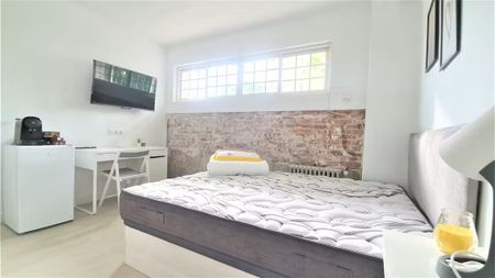 Calle Vía Carpetana, Madrid, Community of Madrid 28047 - Photo 2