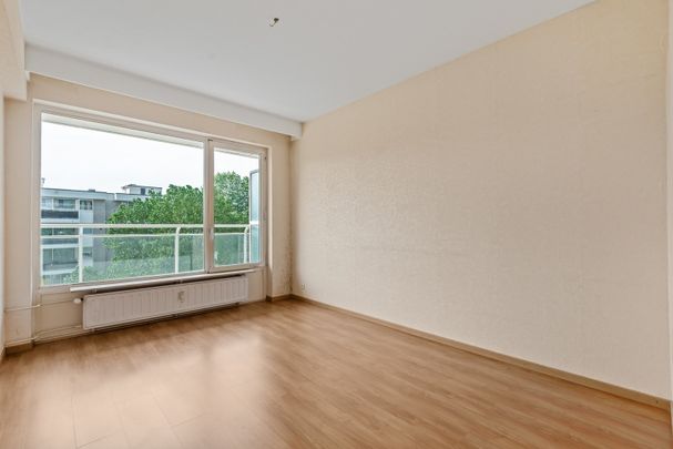 Mooi appartement met 2 slaapkamers en terras te Berchem! - Foto 1