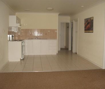 3 BEDROOM DUPLEX - Photo 2