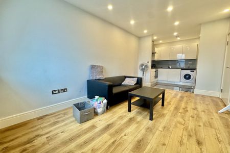 Prince Of Wales Road - Photo 2